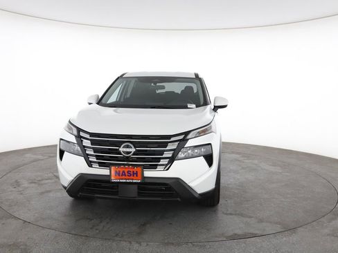 Used 2025 Nissan Rogue SV AWD/4WD image 4