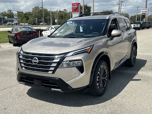 New 2026 Nissan Rogue Platinum image 3