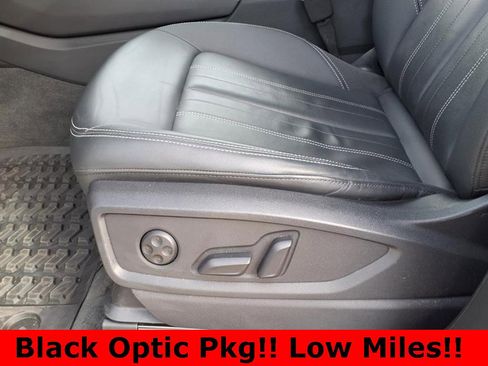 Used 2023 Audi Q5 2.0T Premium Plus w/ Premium Plus Package image 9