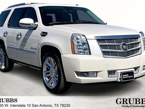 Used 2014 Cadillac Escalade Platinum image 1