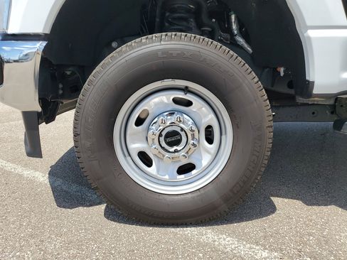 Used 2026 Ford F250 XL w/ XL Driver Assist Package AWD/4WD image 5