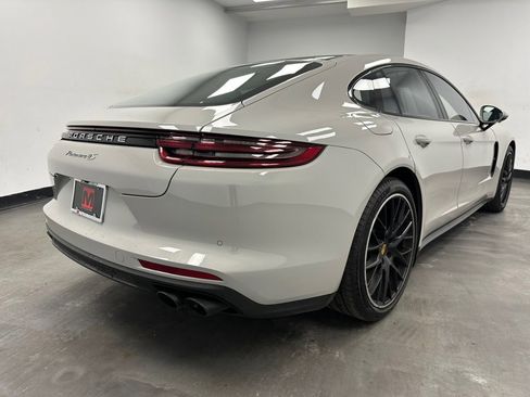 Used 2018 Porsche Panamera 4S image 14