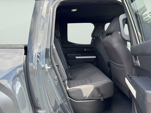 Used 2024 Toyota Tacoma TRD Off-Road image 12