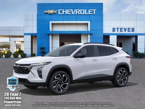 New 2026 Chevrolet Trax RS w/ Driver Confidence Package image 2