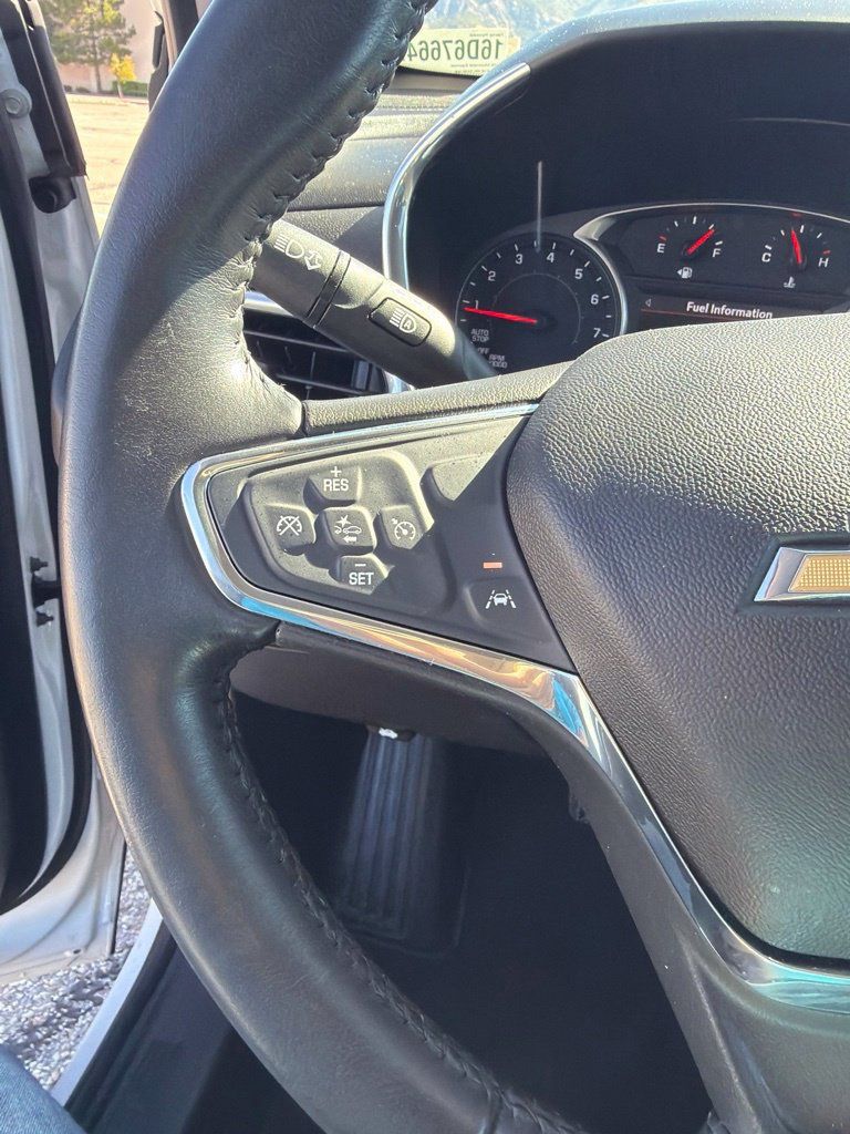 Used 2020 Chevrolet Equinox LT AWD/4WD image 16