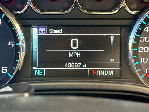 Used 2015 Chevrolet Silverado 1500 LT w/ All Star Edition AWD/4WD image 25
