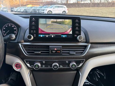 Used 2021 Honda Accord EX-L image 18