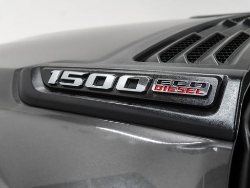 Used 2020 RAM 1500 Laramie w/ Sport Appearance Package AWD/4WD image 3