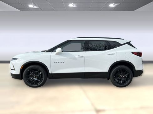 New 2026 Chevrolet Blazer LT w/ Convenience Package FWD image 2