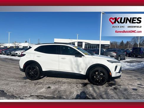 Used 2024 Buick Envision Sport Touring image 4