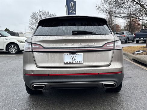 Used 2019 Lincoln Nautilus Reserve image 4