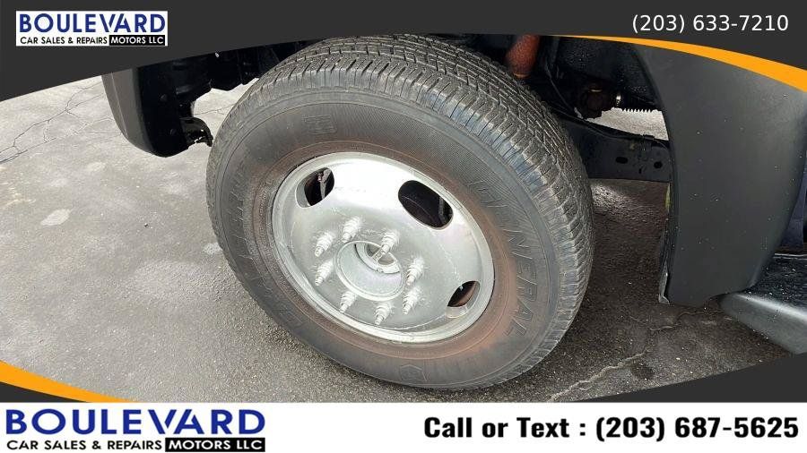 Used 2013 Ford F450 XL AWD/4WD image 30