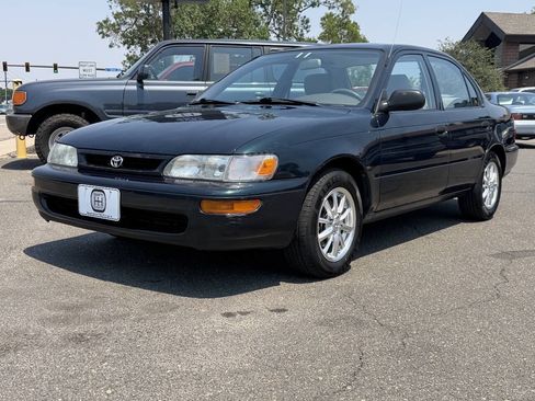 Used 1996 Toyota Corolla FWD image 3