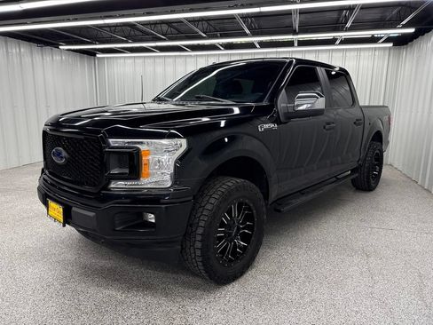 Used 2018 Ford F150 XL w/ Equipment Group 101A Mid RWD image 3