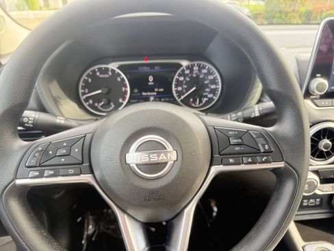 Used 2025 Nissan Sentra SV image 28