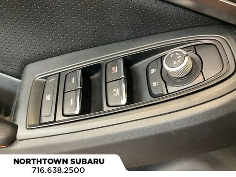 Used 2018 Subaru Crosstrek 2.0i Limited image 17