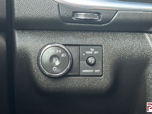 Used 2016 Chevrolet Traverse LTZ AWD/4WD image 35