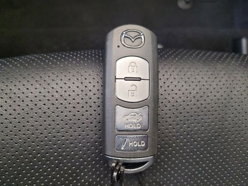 Used 2017 MAZDA MAZDA6 Grand Touring image 32