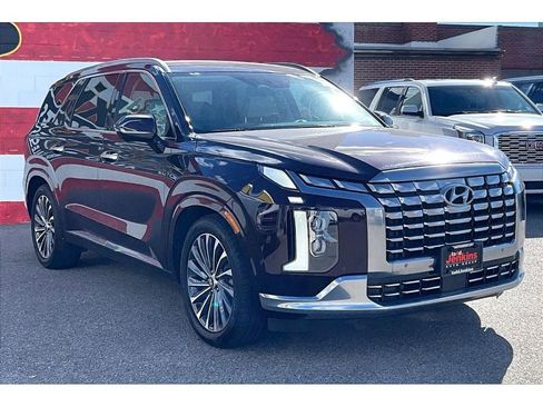 Used 2024 Hyundai Palisade Calligraphy image 12