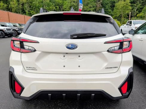 Used 2024 Subaru Crosstrek 2.0i Premium AWD/4WD image 5