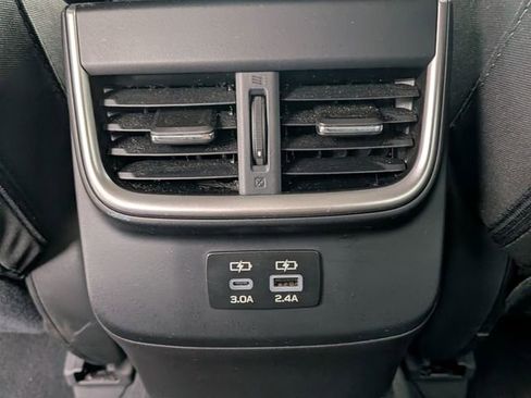 Used 2025 Subaru Outback Premium image 30