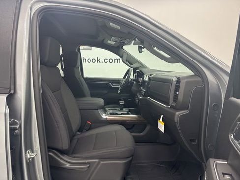 New 2026 Chevrolet Silverado 1500 RST w/ Dark Appearance Package AWD/4WD image 32