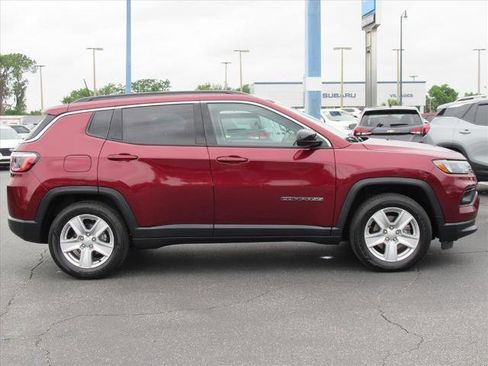 Used 2022 Jeep Compass Latitude w/ Convenience Group FWD image 4