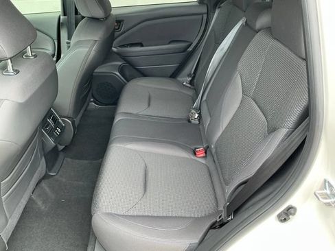 Used 2025 Subaru Forester Premium AWD/4WD image 12