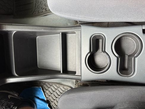 Used 2004 Nissan Frontier XE w/ (VTP) Value Truck Pkg image 17