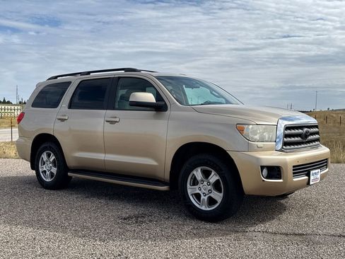 Used 2010 Toyota Sequoia SR5 image 7