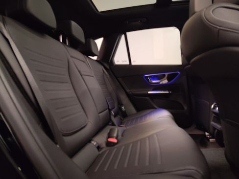 Used 2026 Mercedes-Benz GLC 300 image 29