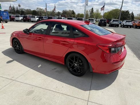 Used 2023 Honda Civic Sport image 6