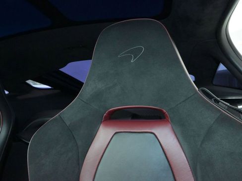 Used 2022 McLaren GT RWD image 31