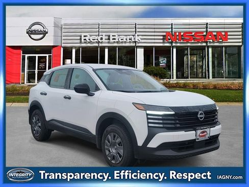 Certified 2025 Nissan Kicks S image 1