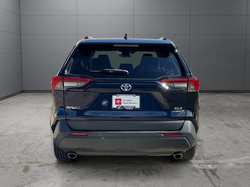 Certified 2019 Toyota RAV4 XLE w/ Convenience Package AWD/4WD image 4