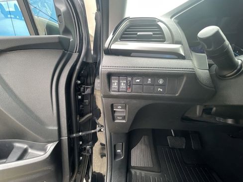 Used 2023 Honda Odyssey Touring image 17