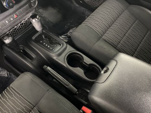 Used 2011 Jeep Wrangler Sport image 21