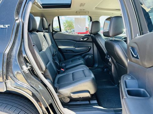 Used 2019 GMC Acadia SLT w/ Black Edition image 34