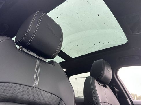 New 2025 Jaguar F-PACE R-Dynamic S AWD/4WD image 19