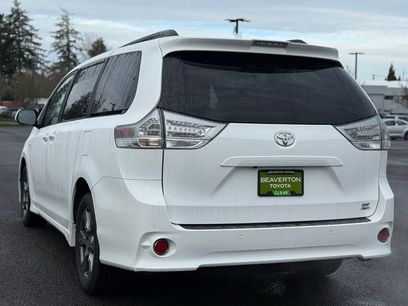 Used 2020 Toyota Sienna SE