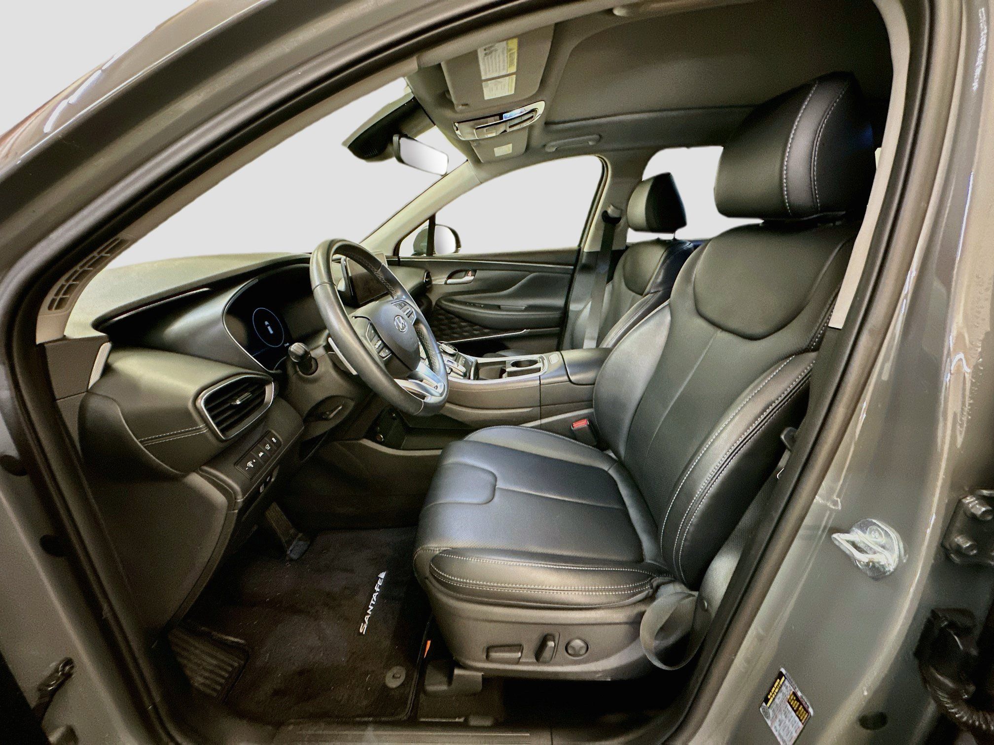 Used 2023 Hyundai Santa Fe SEL w/ Premium Package AWD/4WD image 13
