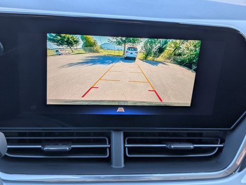 New 2026 Chevrolet Trax LT w/ Driver Confidence Package FWD image 11