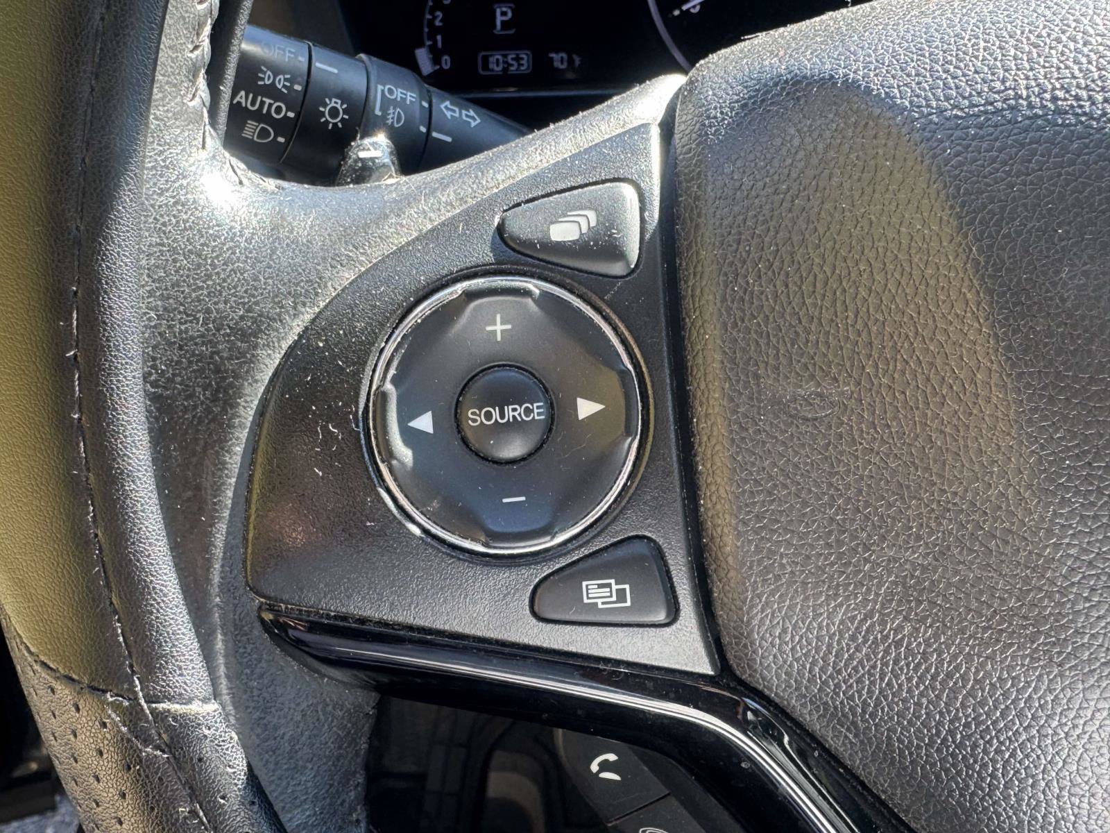 Used 2019 Honda HR-V Touring image 18