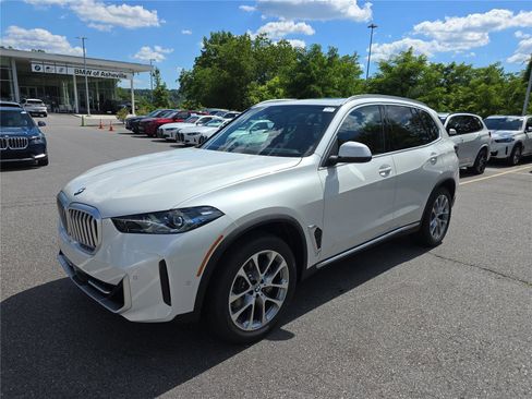 New 2026 BMW X5 xDrive40i w/ Premium Package AWD/4WD image 7