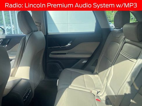 Used 2022 Lincoln Corsair AWD w/ Equipment Group 101A image 9