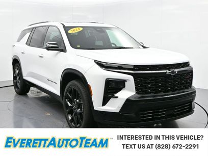 Used 2024 Chevrolet Traverse RS