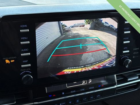 Used 2024 Toyota Sienna LE image 20