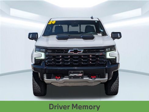 Used 2024 Chevrolet Silverado 1500 ZR2 w/ Technology Package image 18