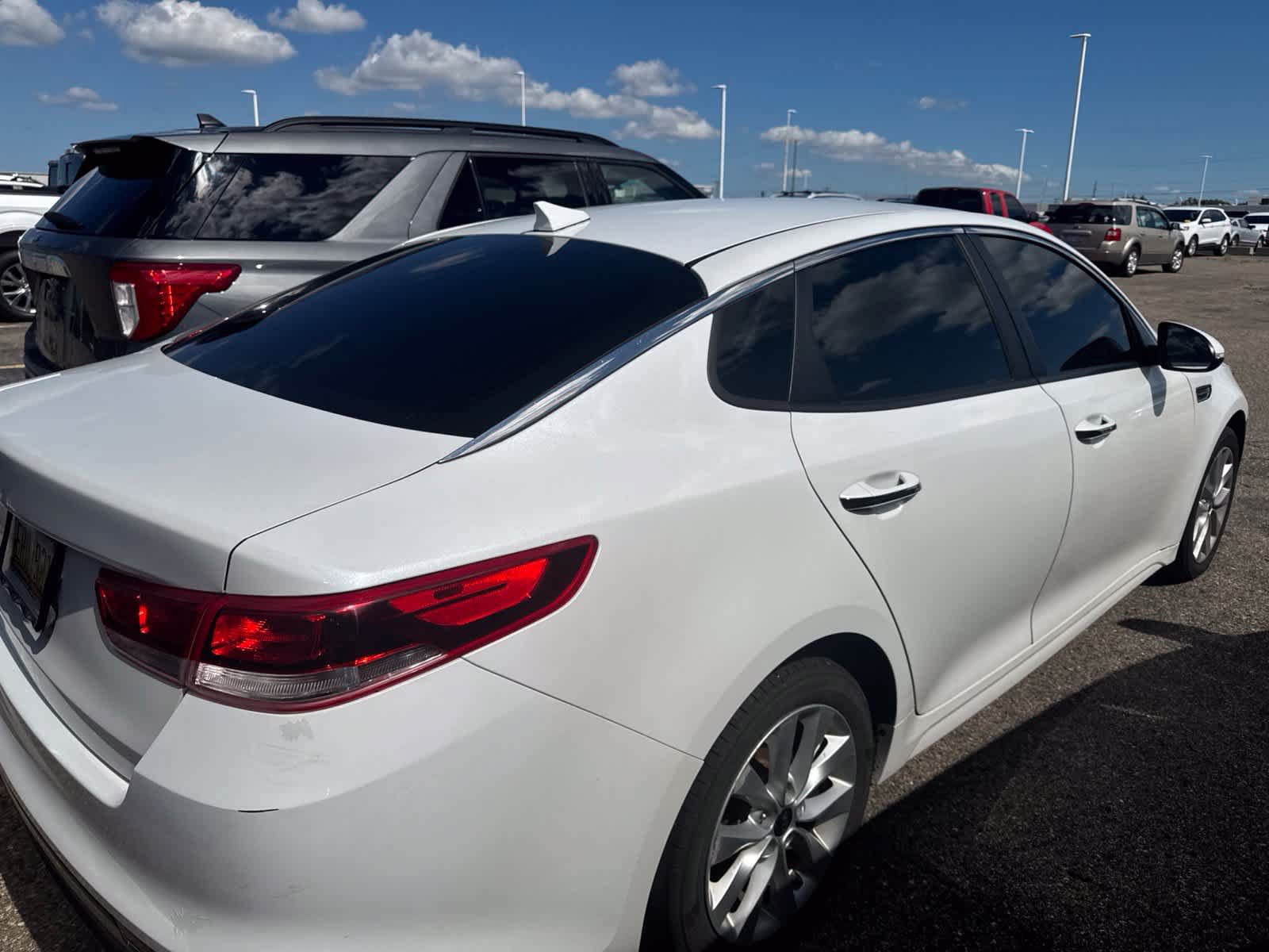 Used 2016 Kia Optima LX FWD image 26