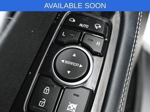 Used 2017 Kia Sorento SX image 12